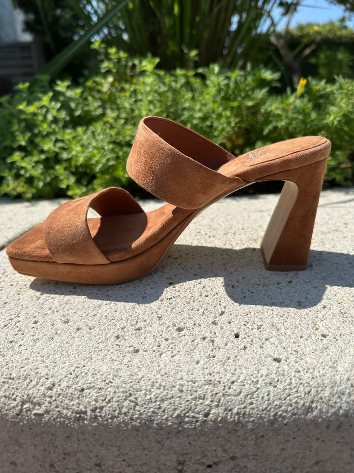 Danity Heel - Tan Suede