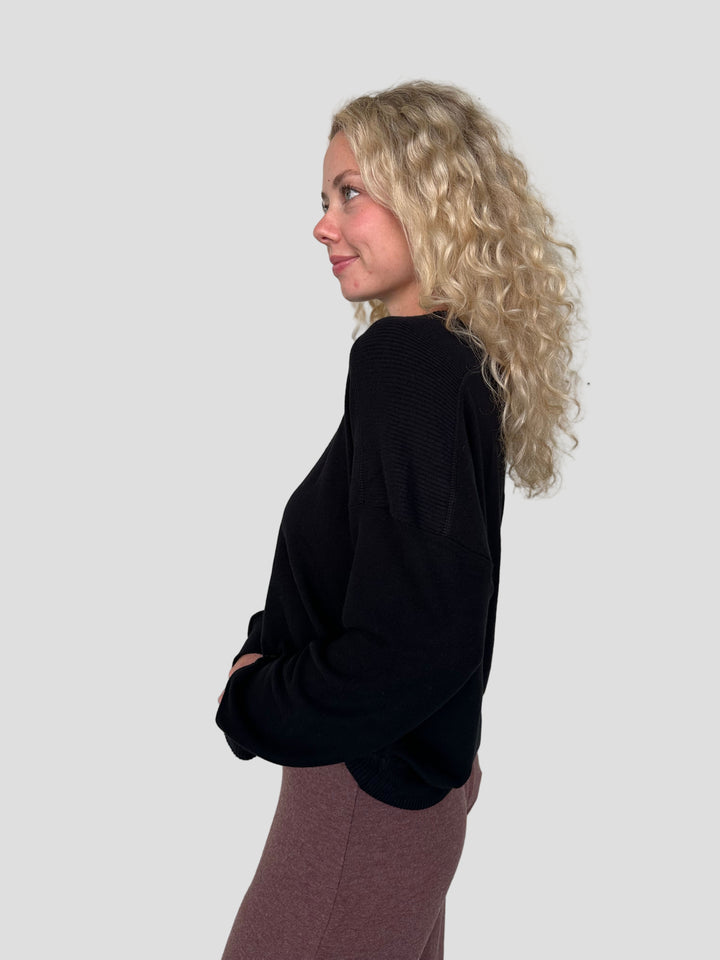 Marty Crew Neck Pullover - Black