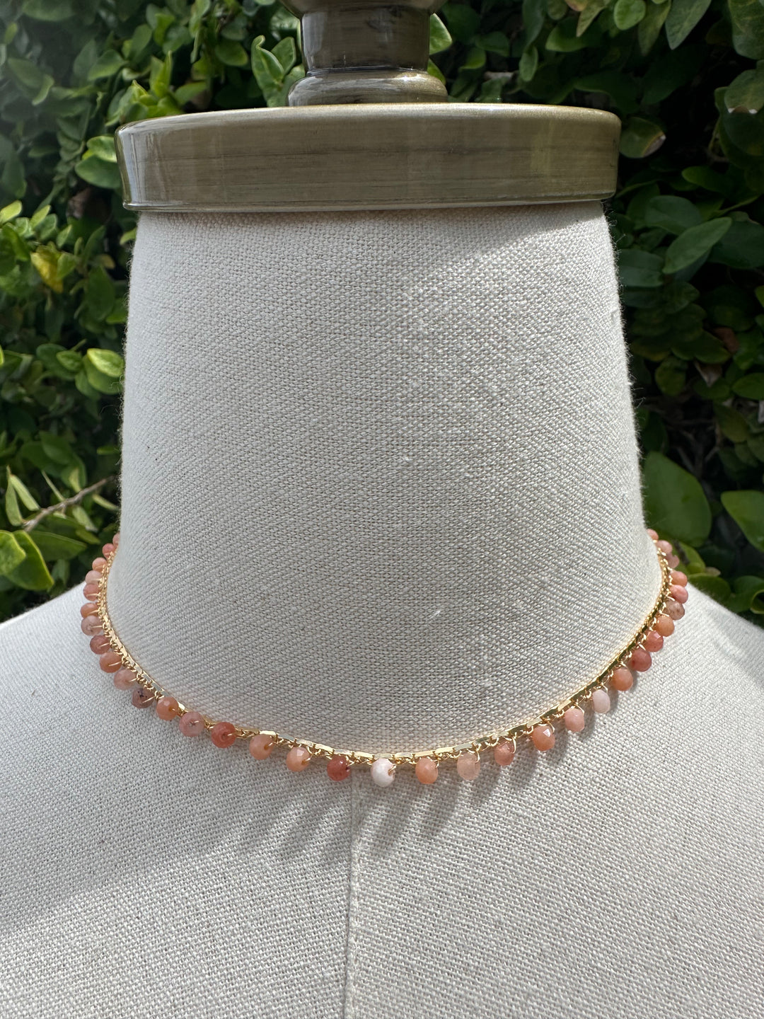 Rose Stone Short Necklace