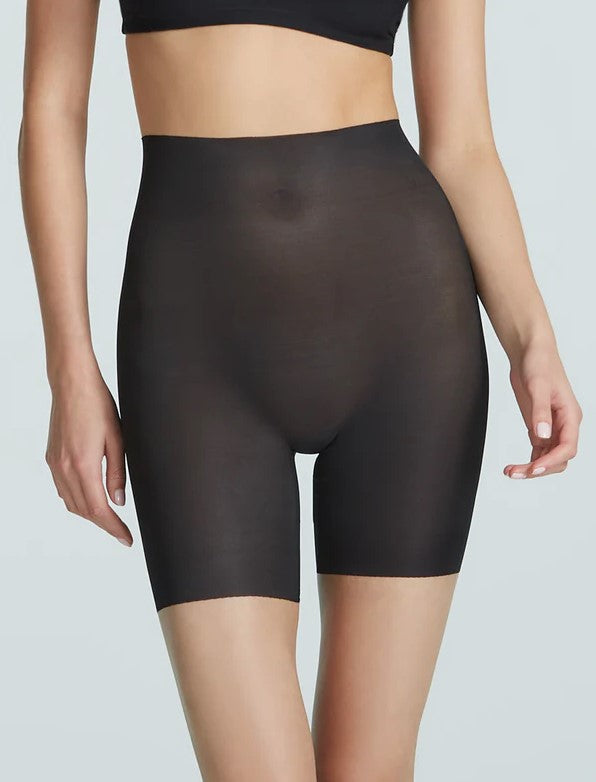 Featherlight Control Short - Black