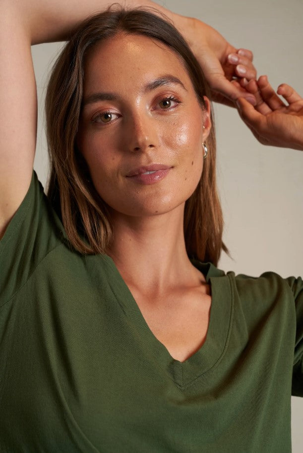 Hendrix Boxy V Neck Tee - Fern Green