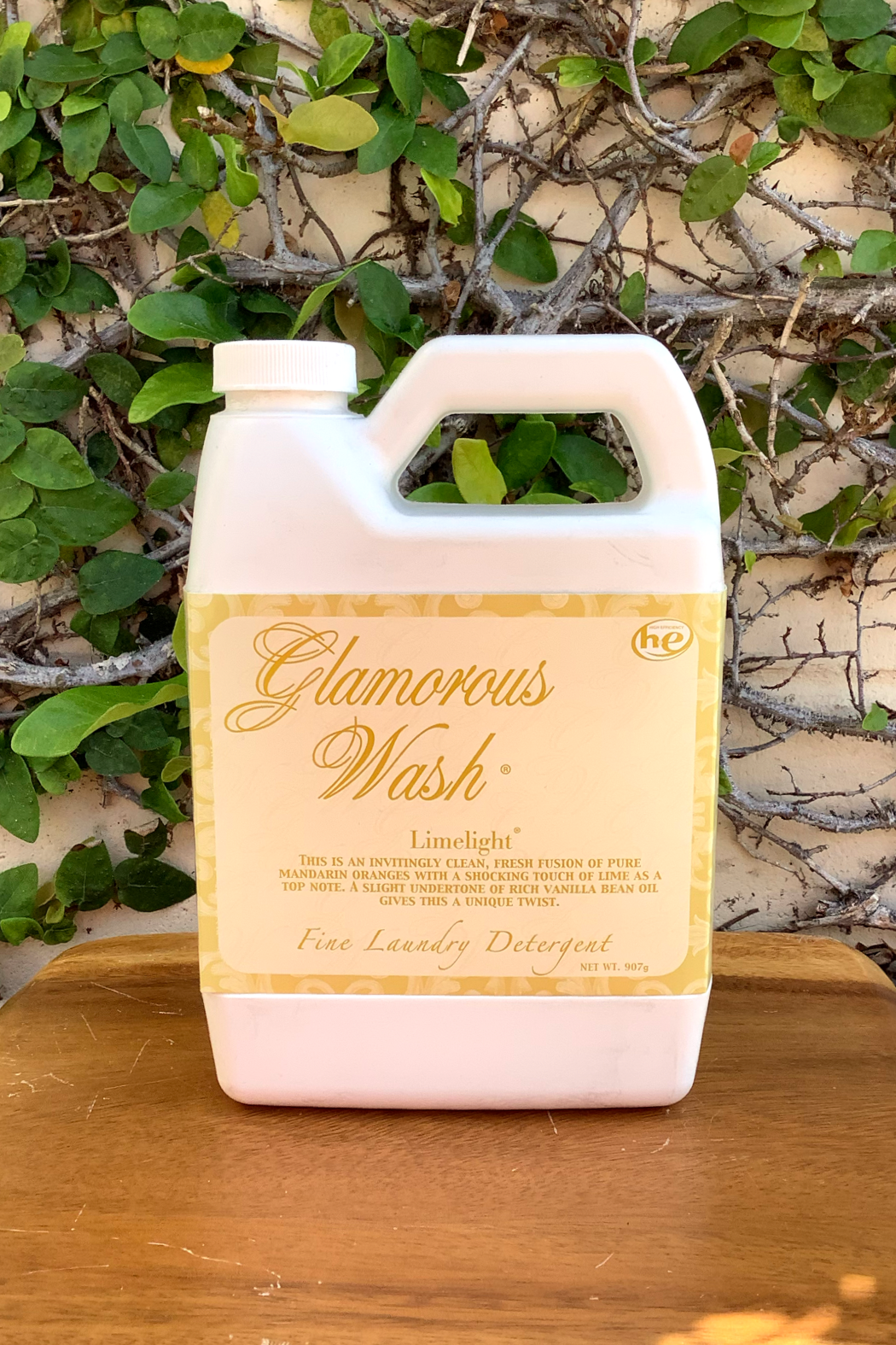 Glamorous Wash - Limelight Tyler Candle Co. 907g