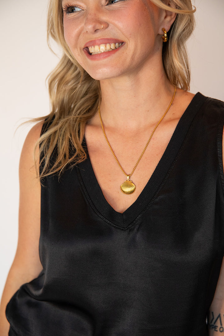 Lila Satin V Neck Tank - Black
