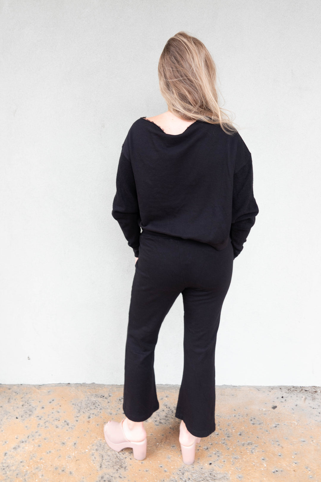 Ariana Pant - Black