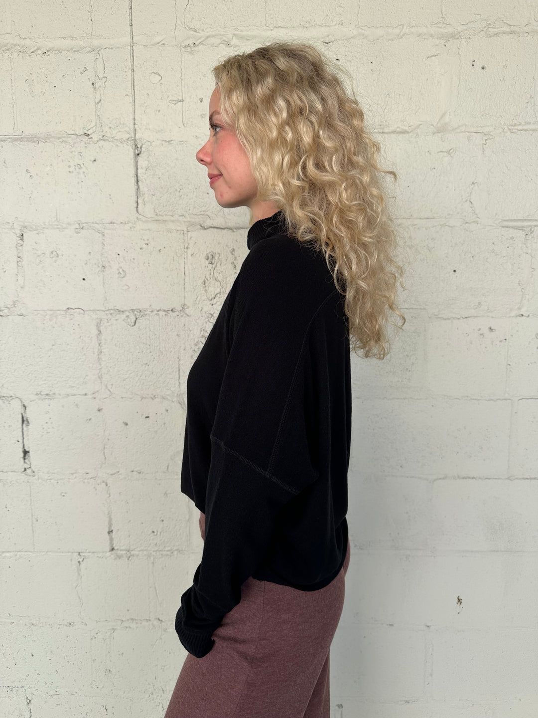 Frida Mock Neck Top - Black