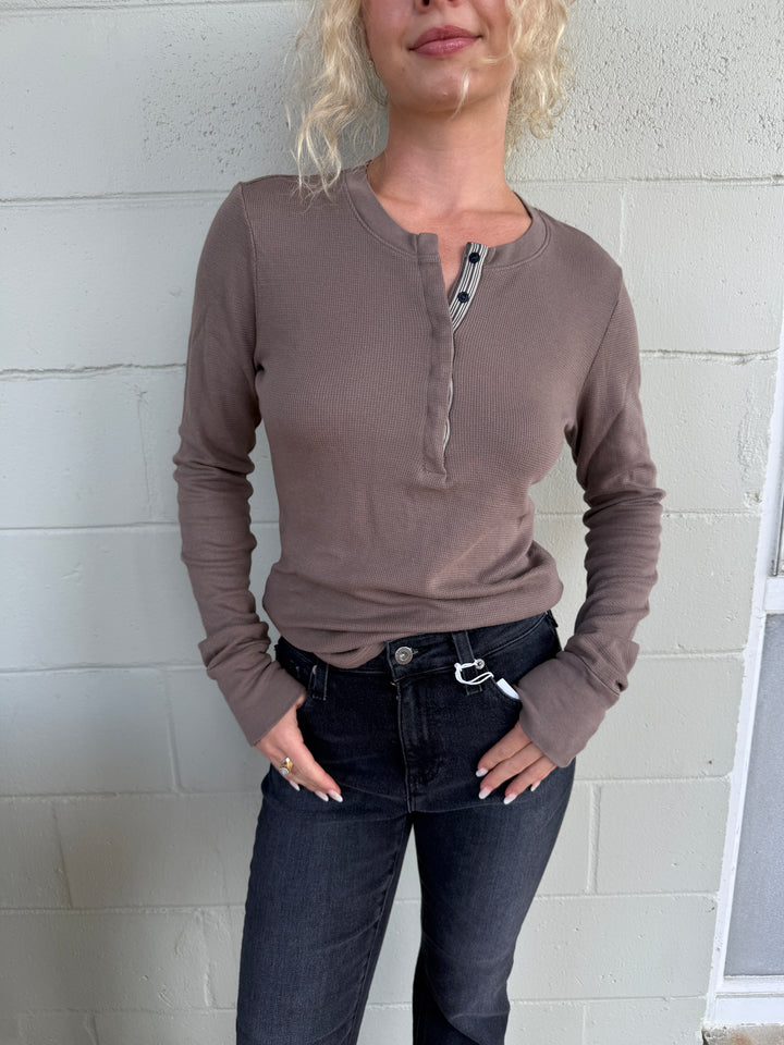 Minnie Henley - Cobblestone