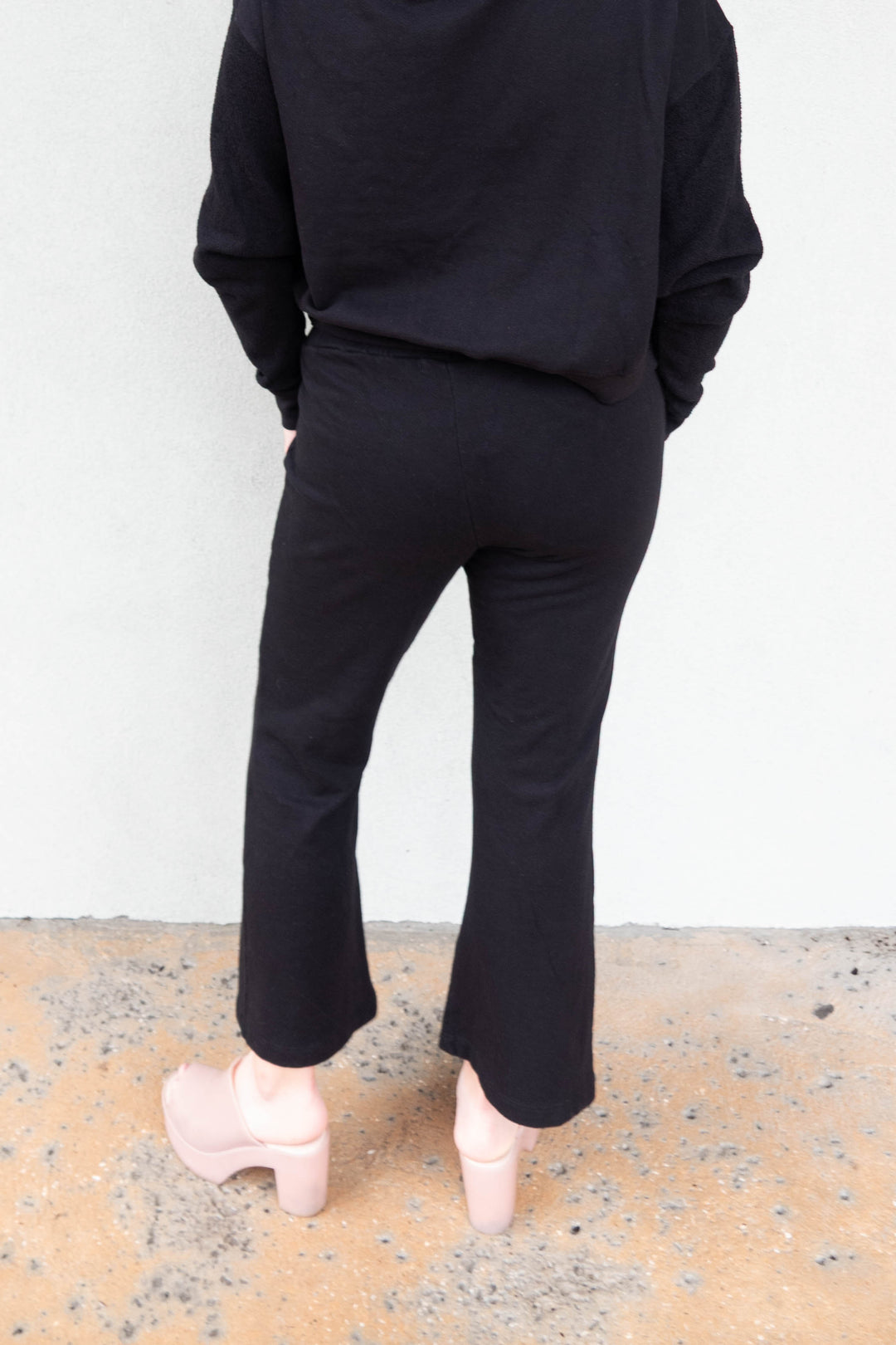 Ariana Pant - Black