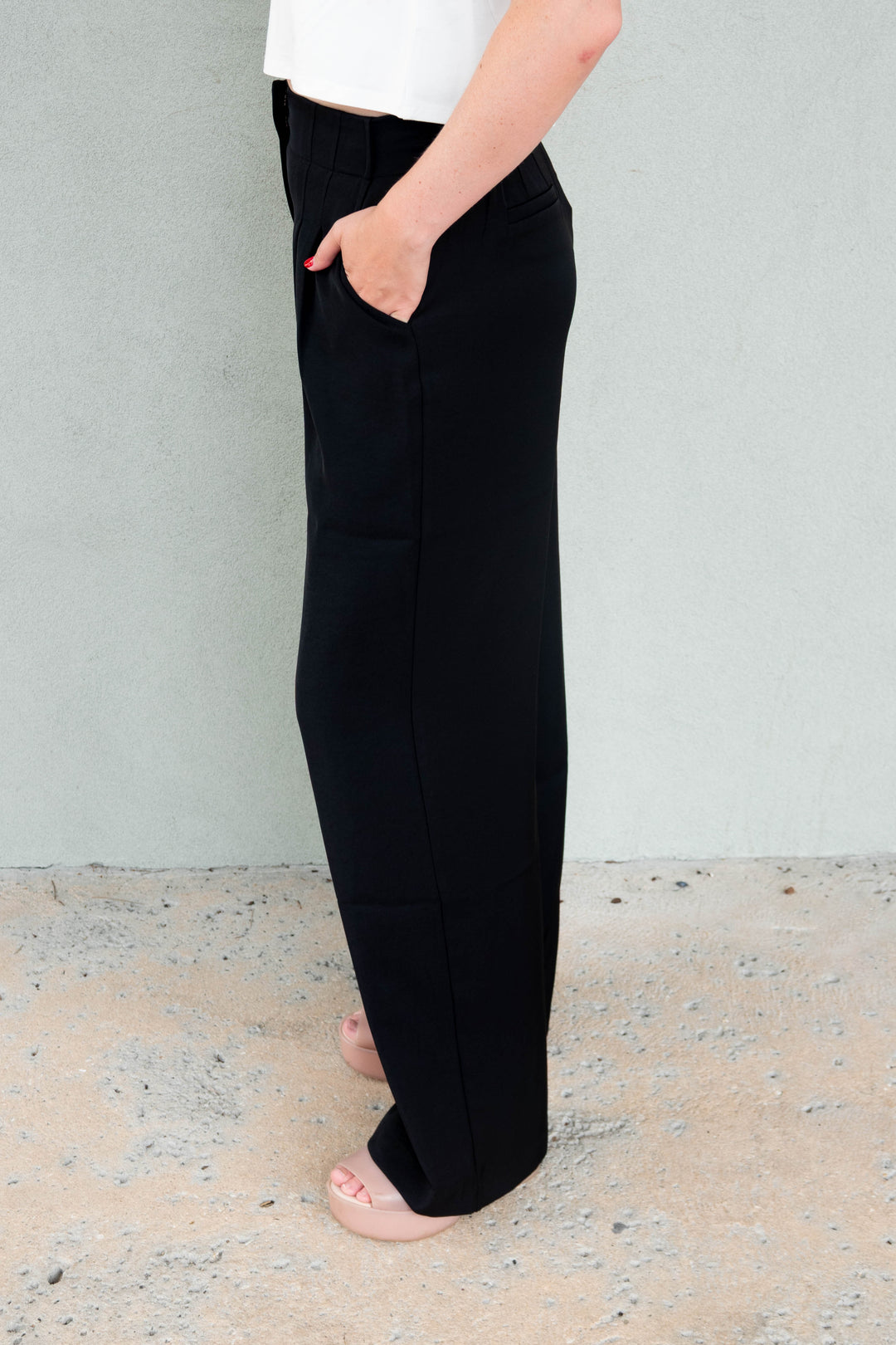 Silky Wide Leg Trouser - Black