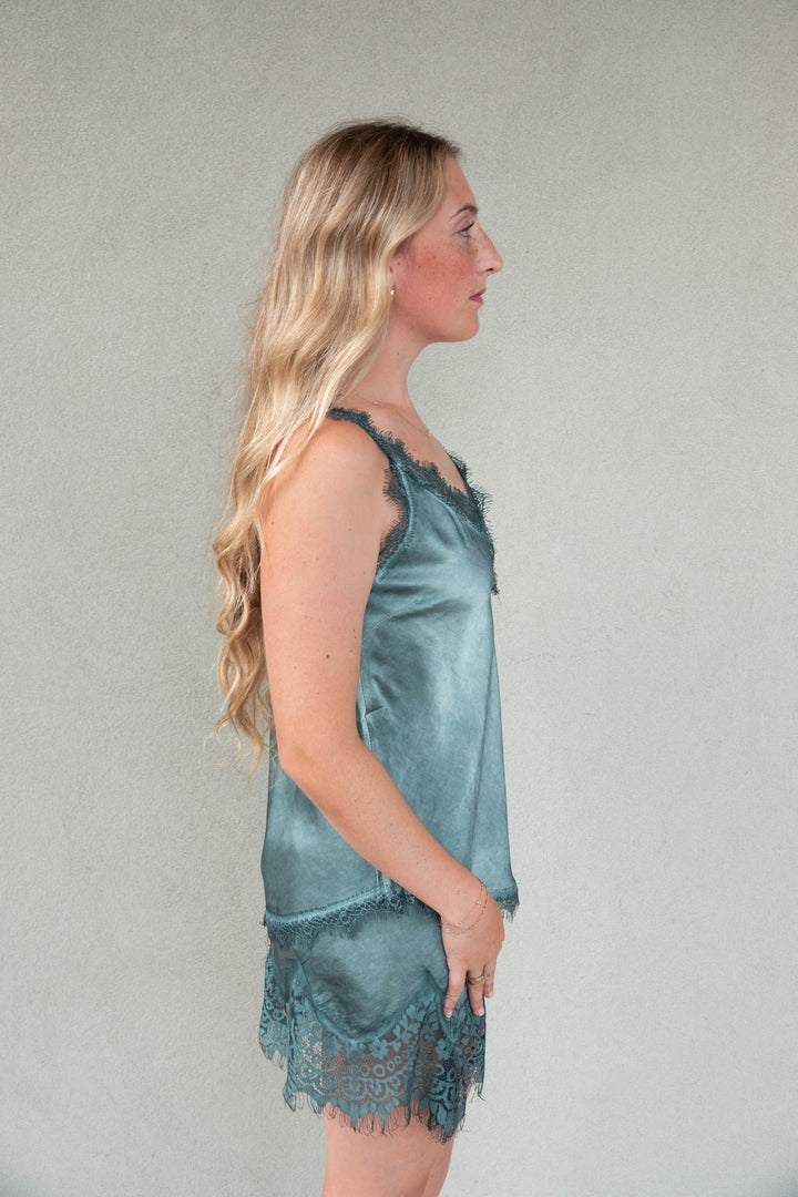 V Neck Lace Trim Tank - Hunter Green