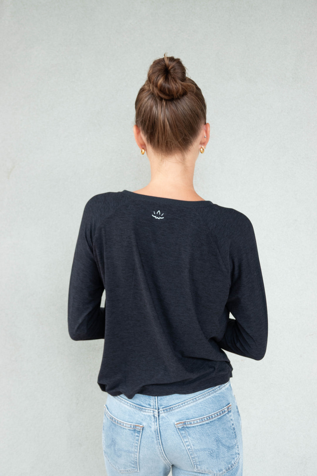 Featherweight Daydreamer Pullover - Darkest Night