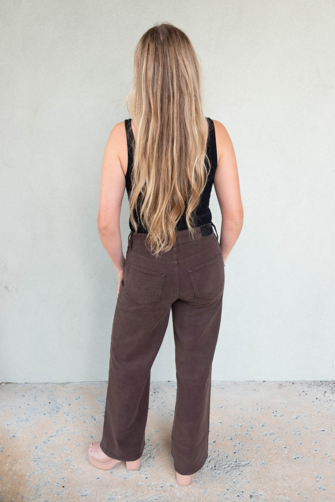 Anessa 31" w/Yoke Pockets - Rich Chocolate