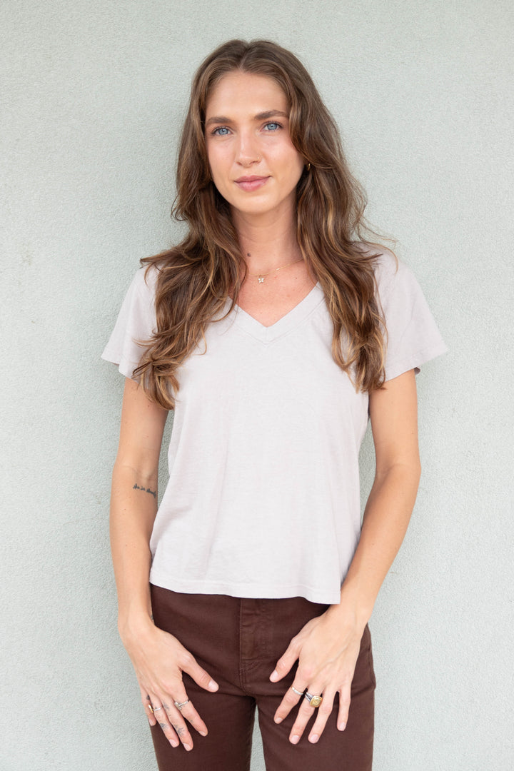 Hendrix Boxy V Neck Tee - Cloud Gray