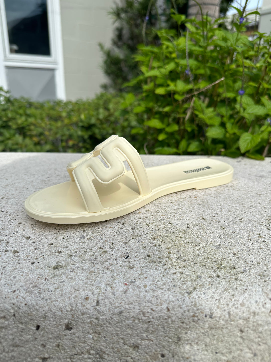 Melissa M Slide - Beige