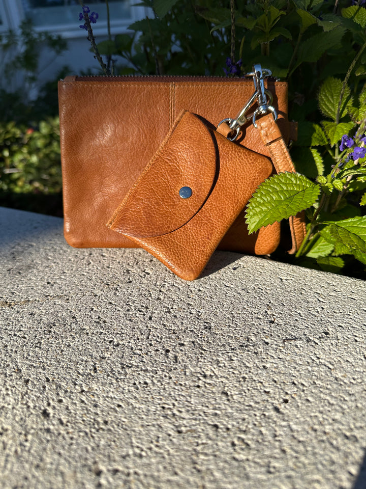 Poetry Pouch Bag - Cognac