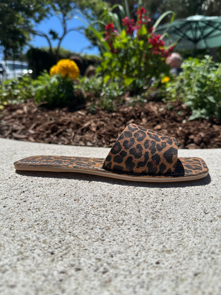Bali Slide - Tan Leopard