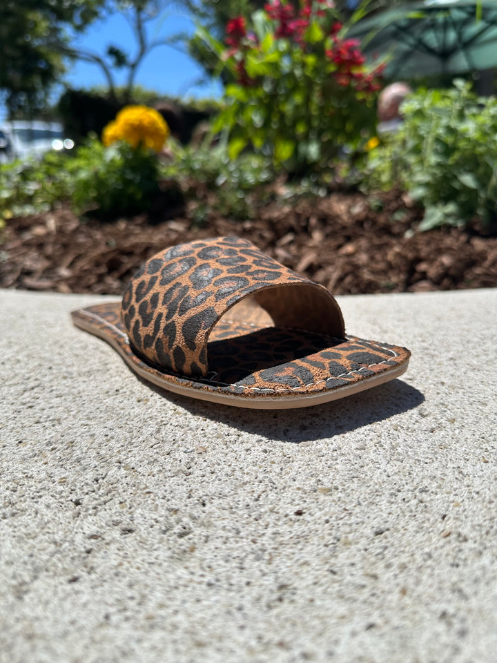 Bali Slide - Tan Leopard