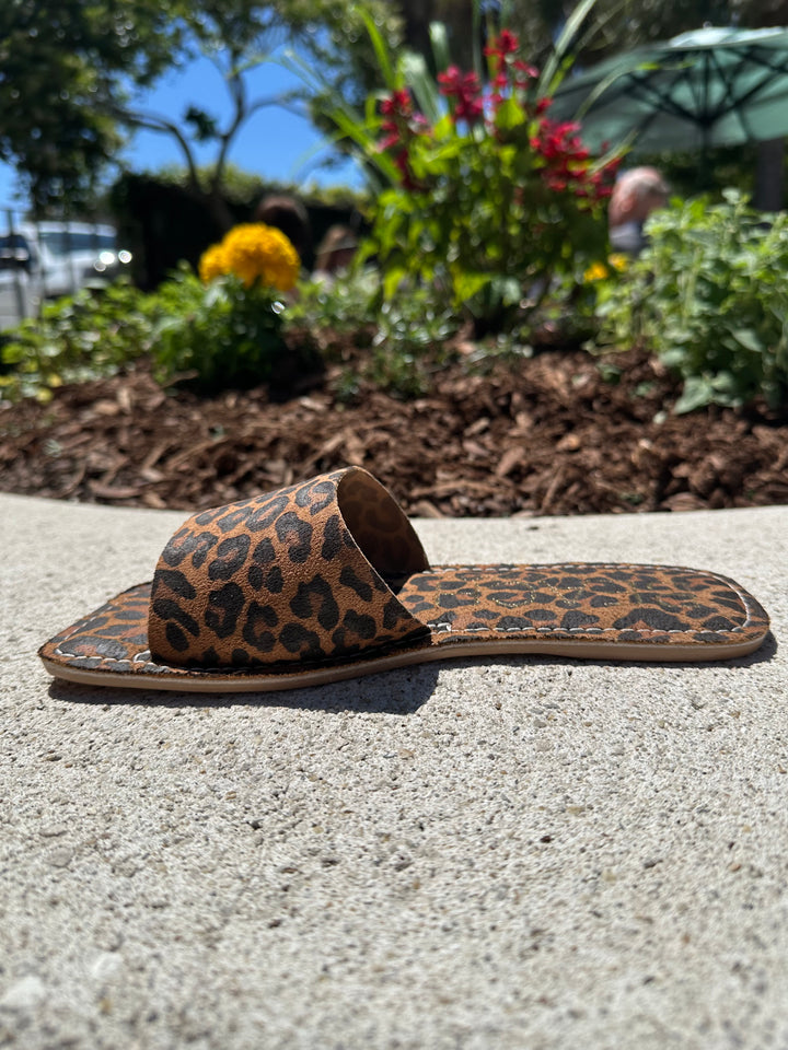 Bali Slide - Tan Leopard