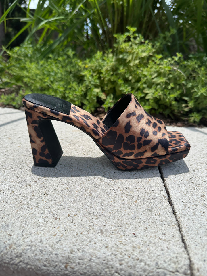 Dress-Code Heel - Beige Black Cheetah Satin