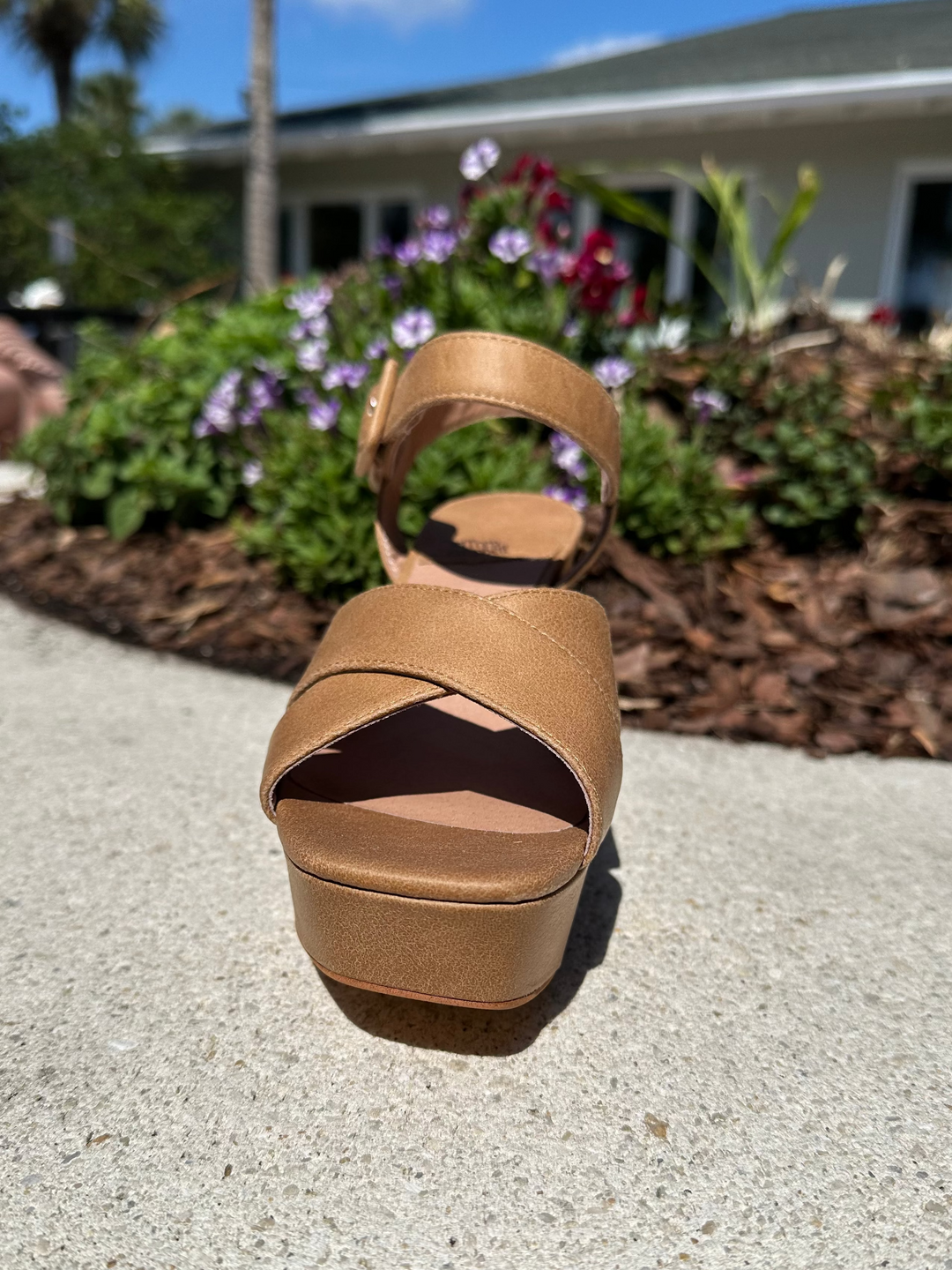 Amma Platform Sandal - Beige