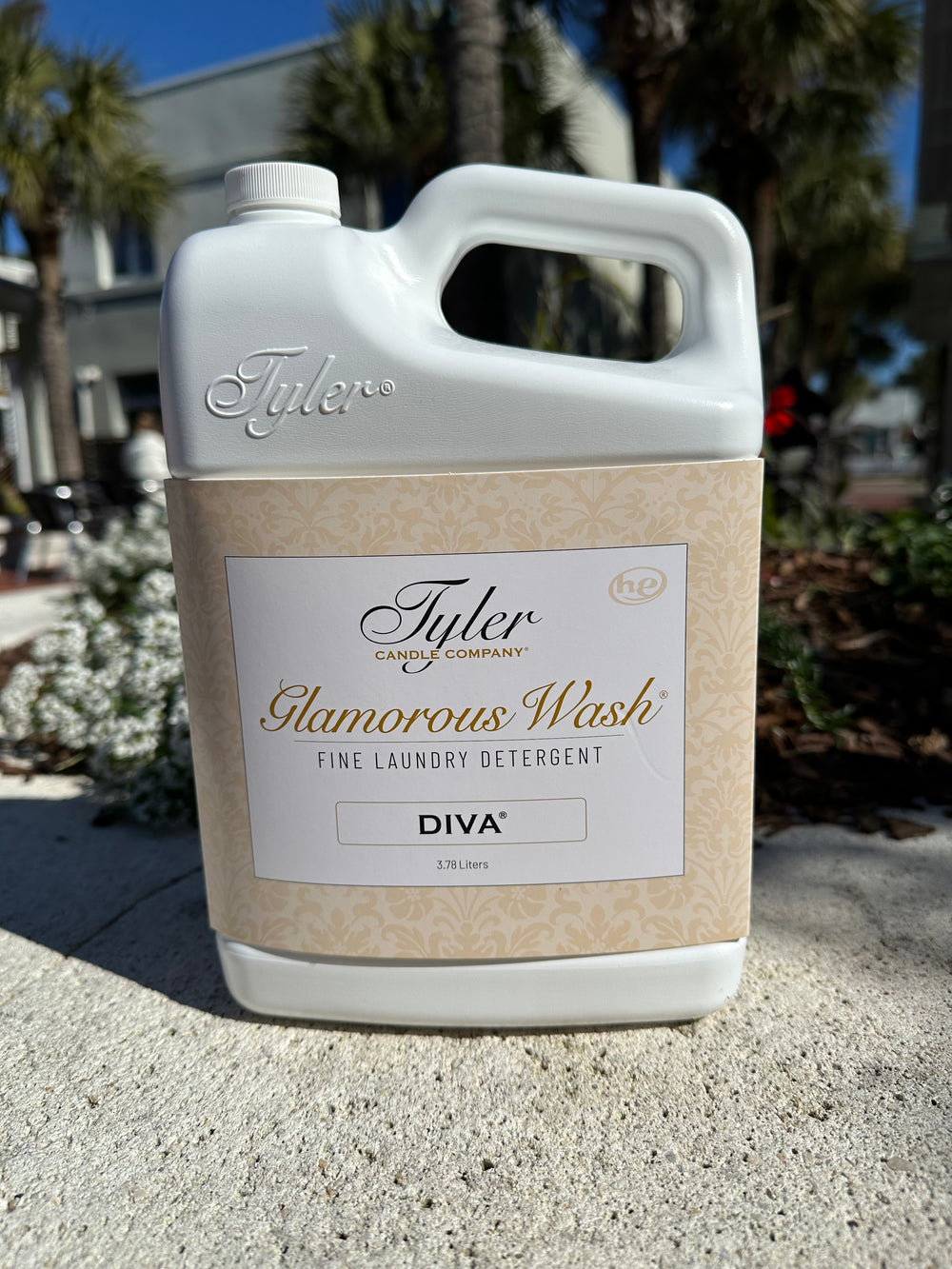 Tyler Candle Co Glamorous Wash Diva Scent 3.78L