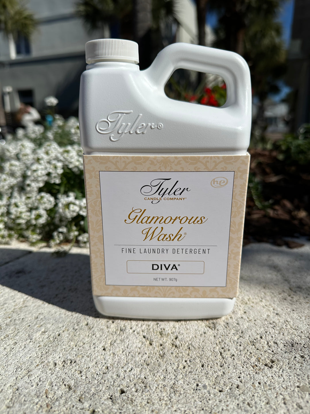 Tyler Candle Co Glamorous Wash Diva Scent 907g