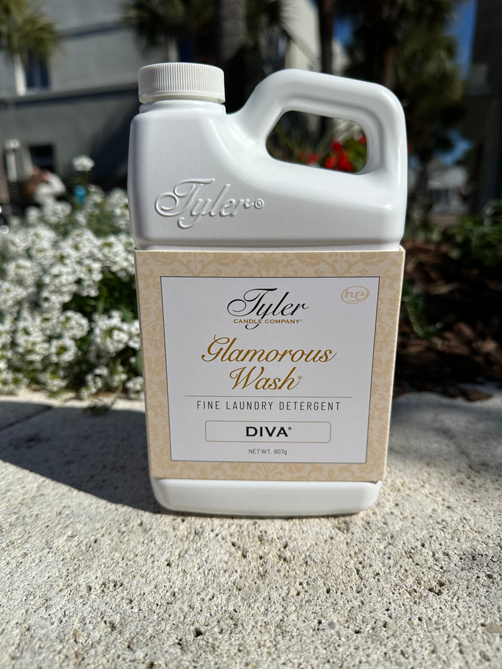 Tyler Candle Co Glamorous Wash Diva Scent 907g