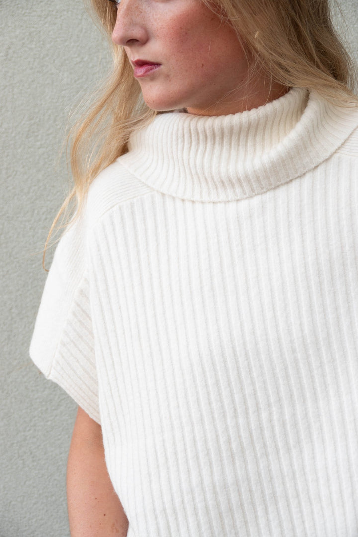 Adelyn Turtleneck Pocho Sweater - Coconut Milk - Jaffi&