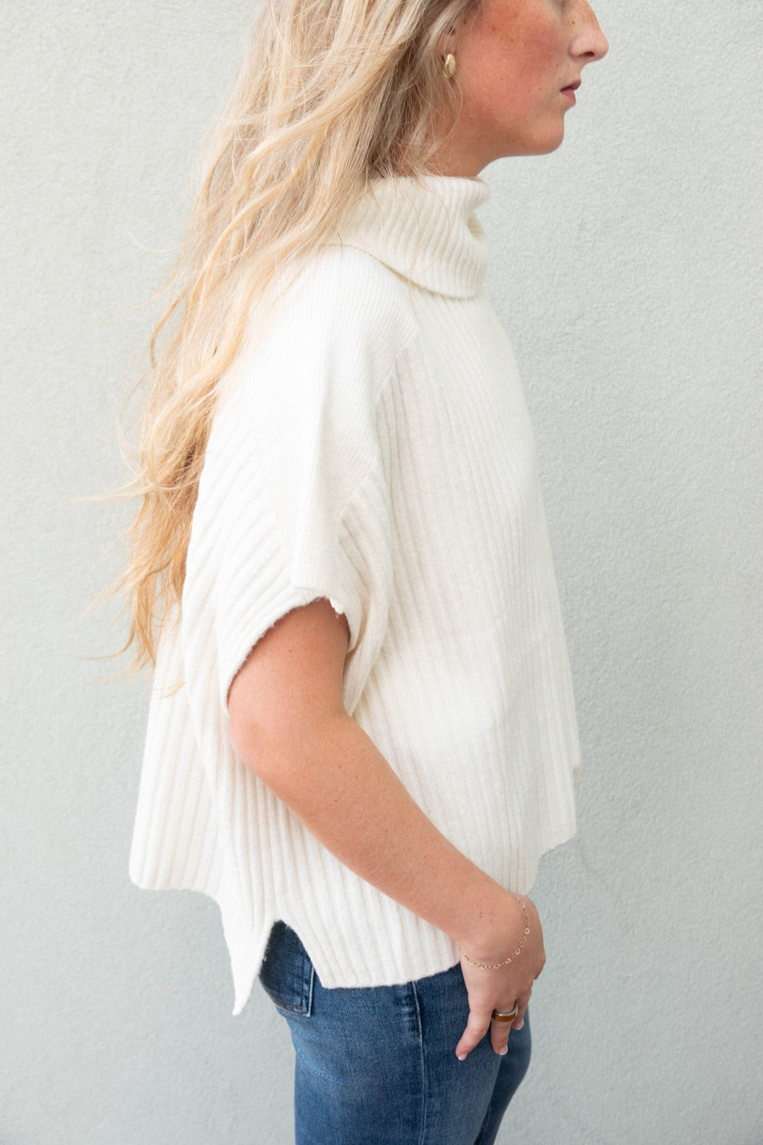 Adelyn Turtleneck Pocho Sweater - Coconut Milk - Jaffi&