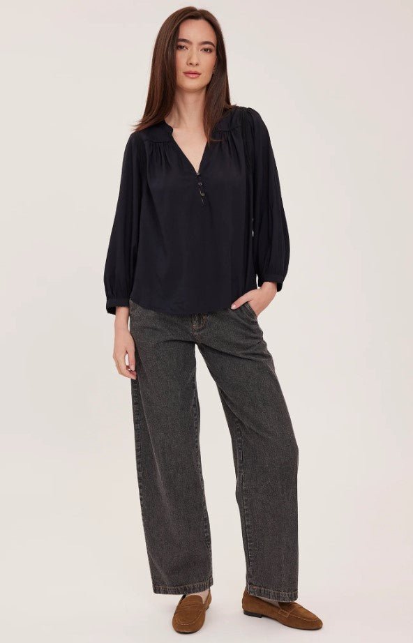 Ashlyn Blouse - Black - Jaffi&