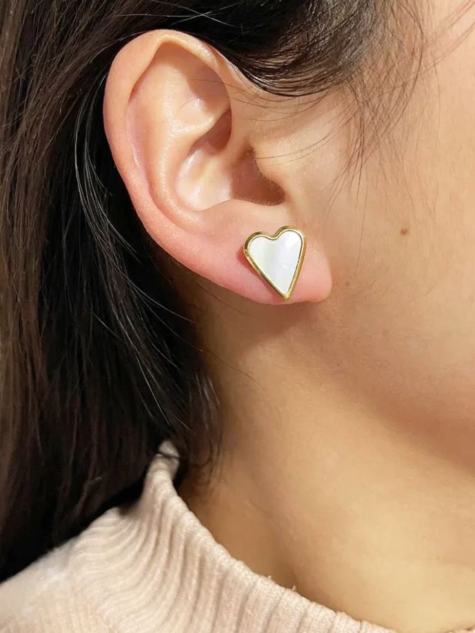 Aubrey Mother of Pearl Heart Stud Earring - Jaffi's