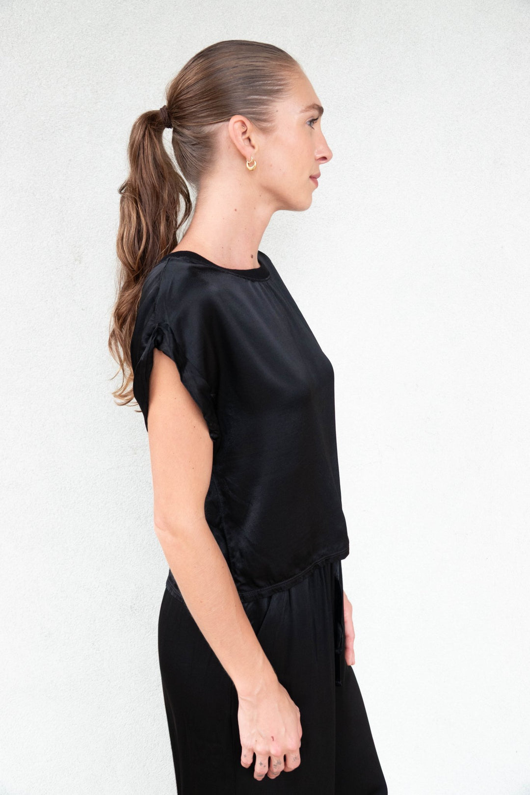 Beverly Satin Top - Black - Jaffi&