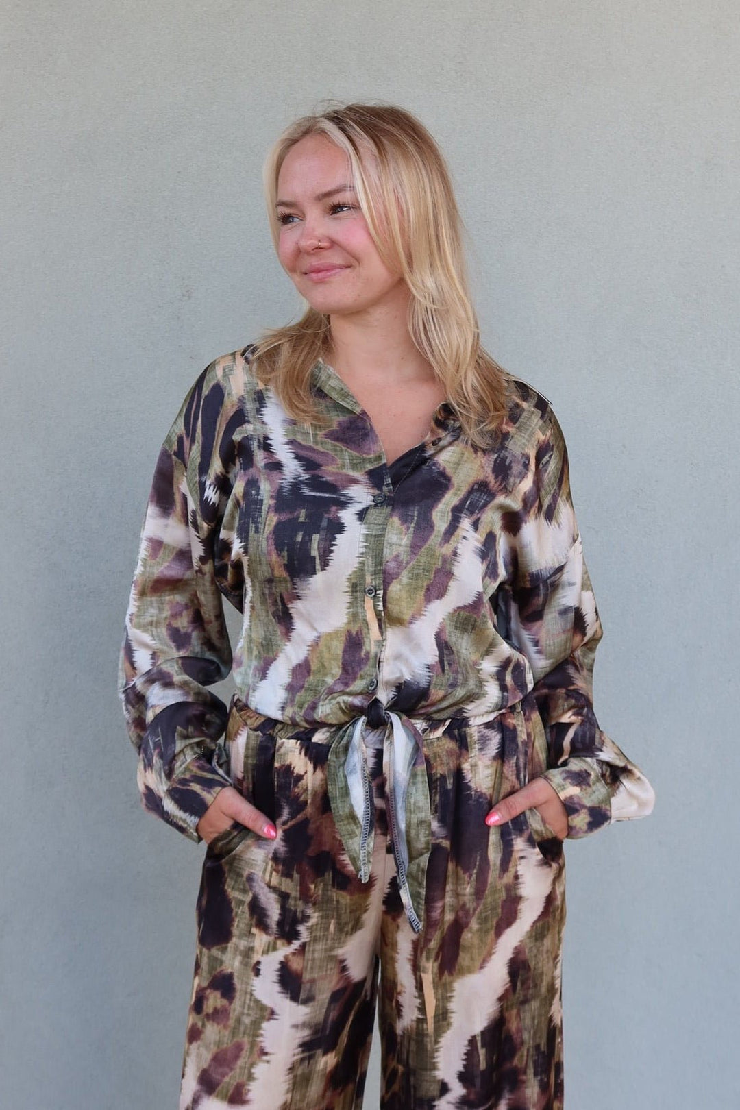 Button Down Long Sleeve Tie Top - Watercolor Green/Brown - Jaffi's