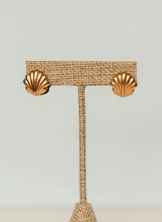 Cali Huggie Earrings - Jaffi's