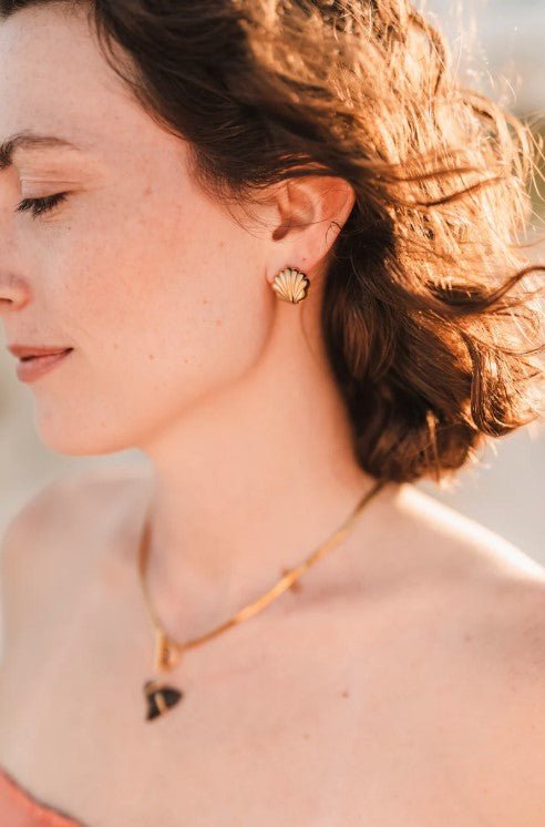 Cali Huggie Earrings - Jaffi's