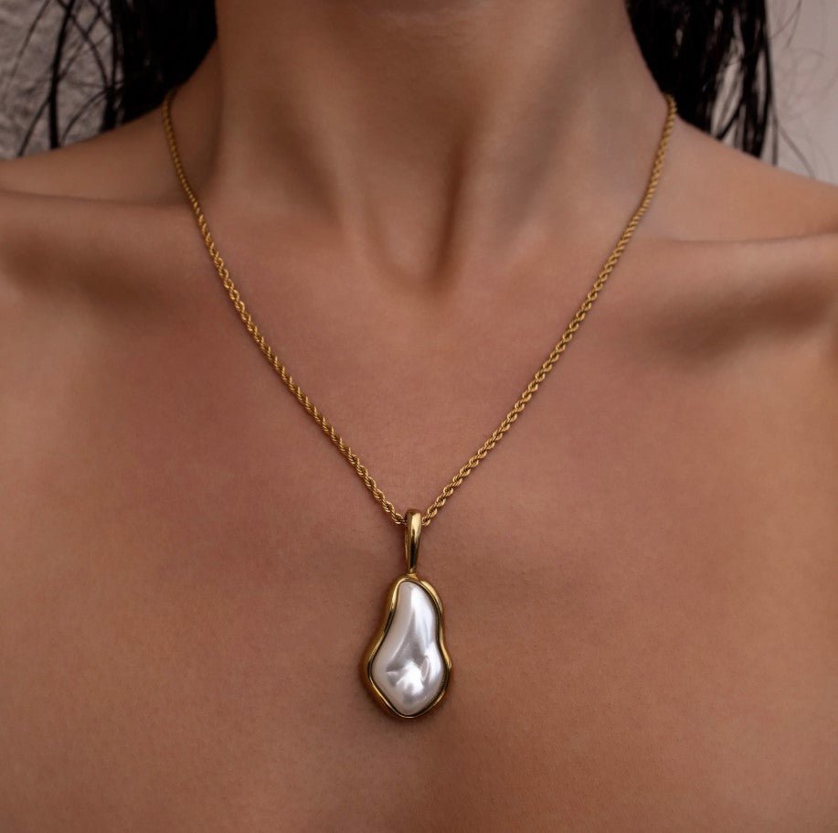 Center Necklace - Jaffi's