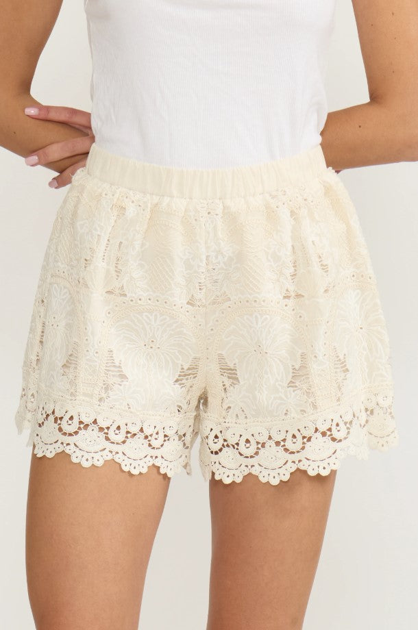 Chessie Short - Cream