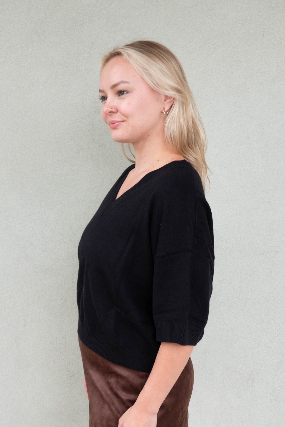 Cosmic Veil Bailet Sweater - Black - Jaffi&