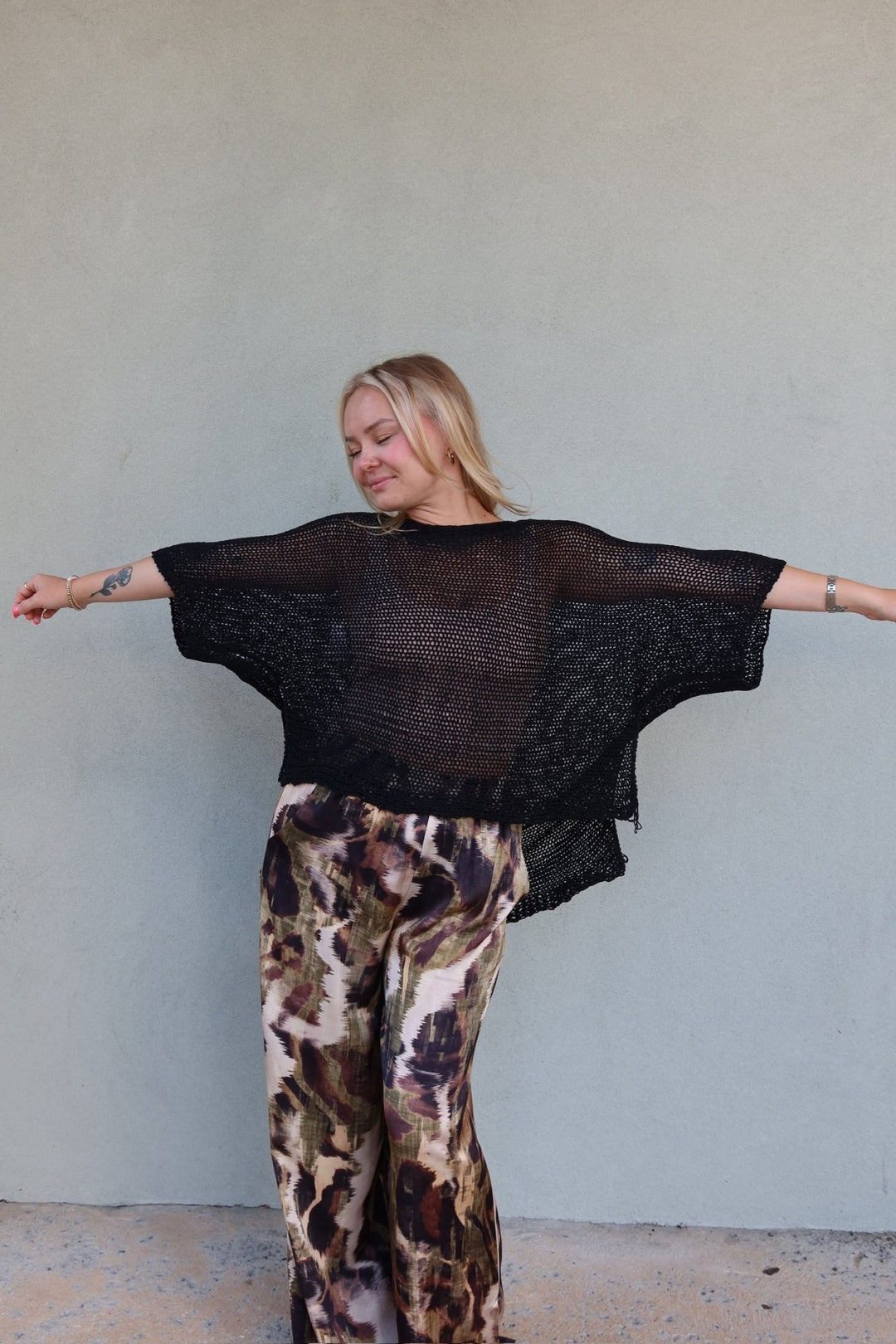 Crochet Top Hi-Lo Top - Black - Jaffi&