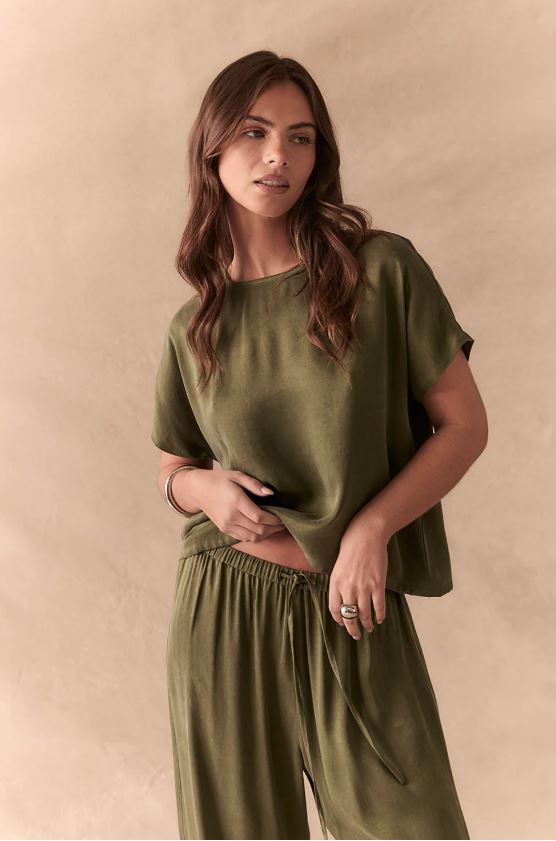 Davis Tee - Bronze Green