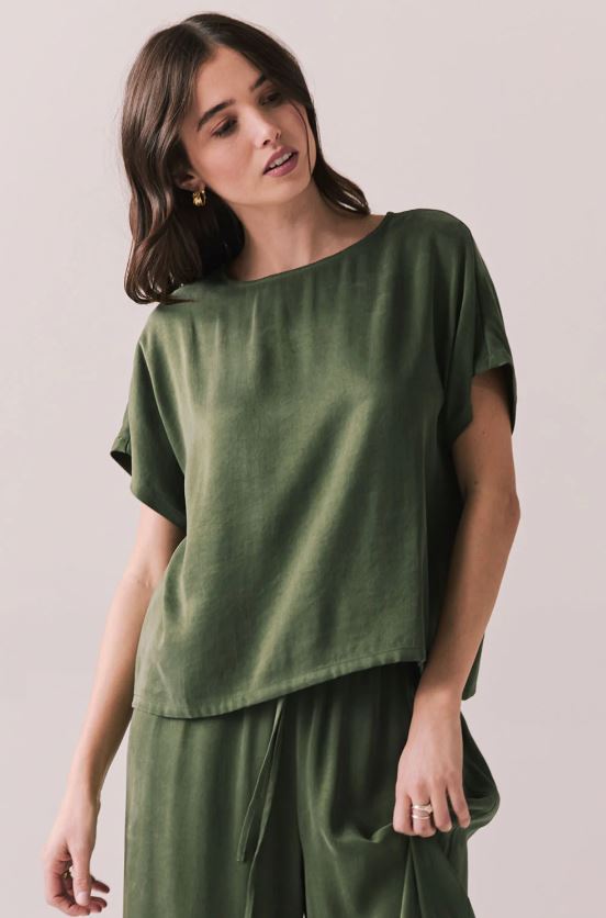 Davis Tee - Bronze Green