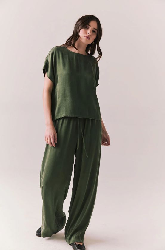 Davis Tee - Bronze Green