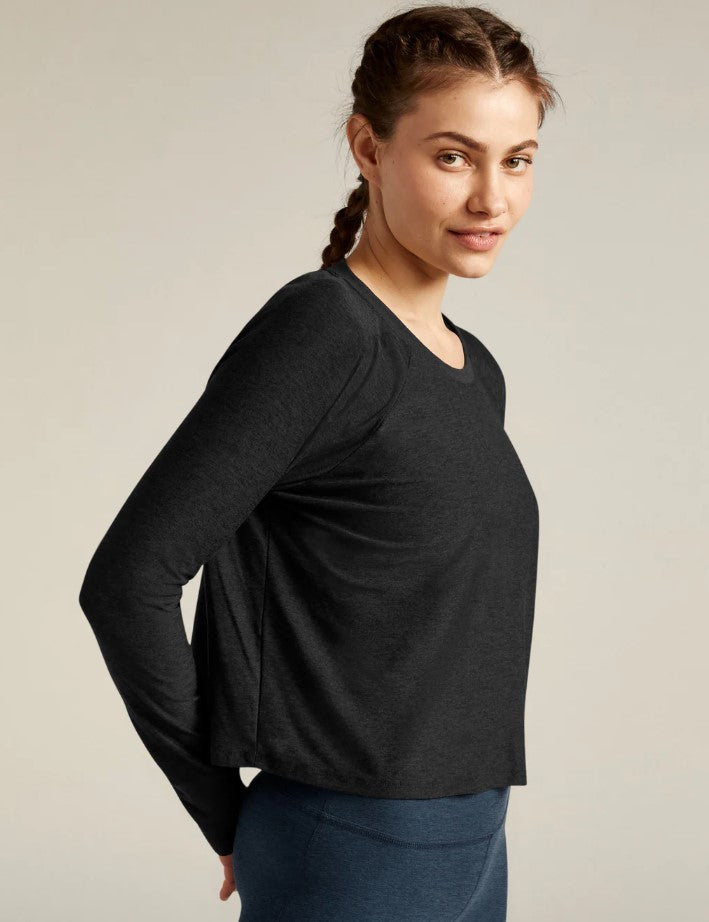 Featherweight Daydreamer Pullover - Darkest Night