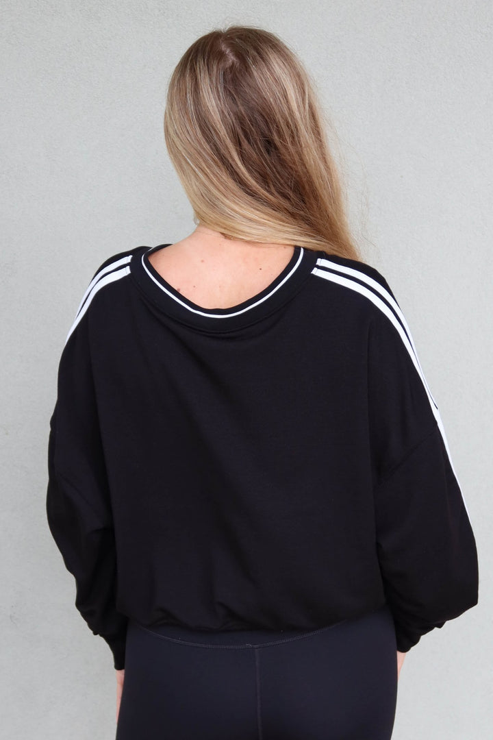 Ellie Fleece V Neck Sweatshirt - Black/White - Jaffi's