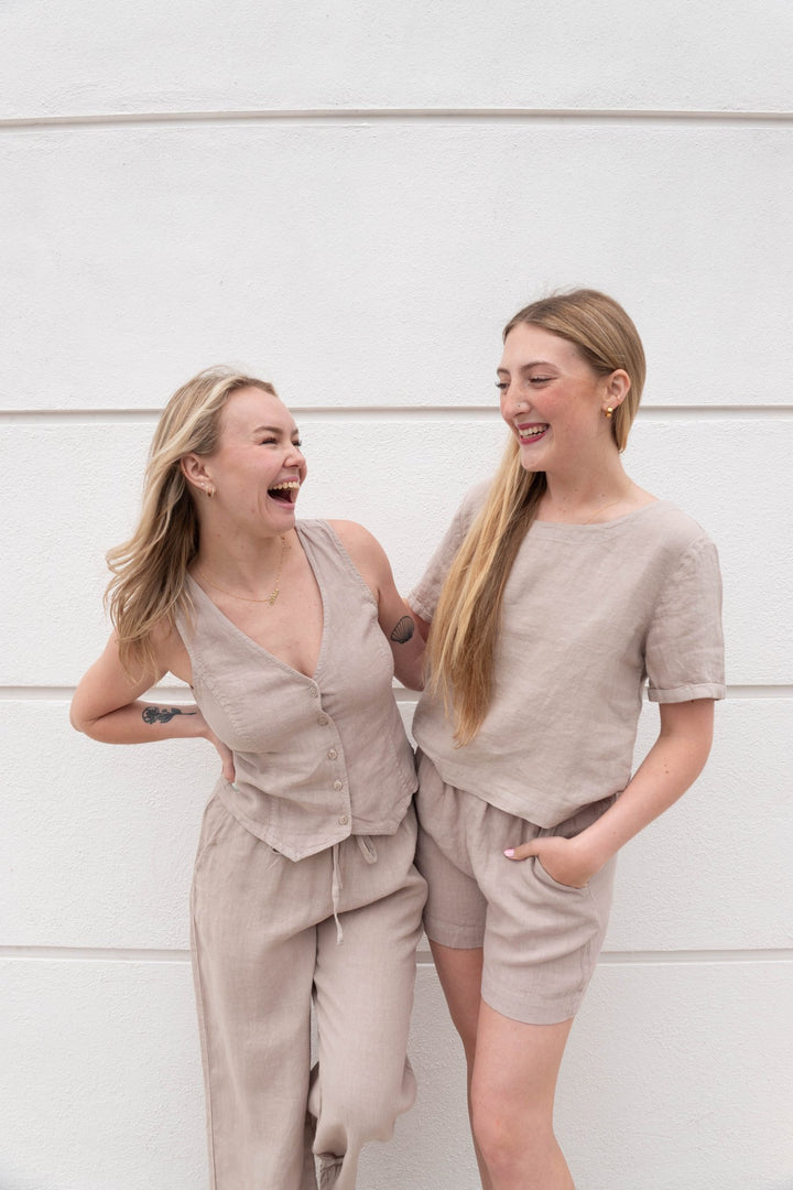 Elodie Pleated Linen Short - Sandstone - Jaffi's