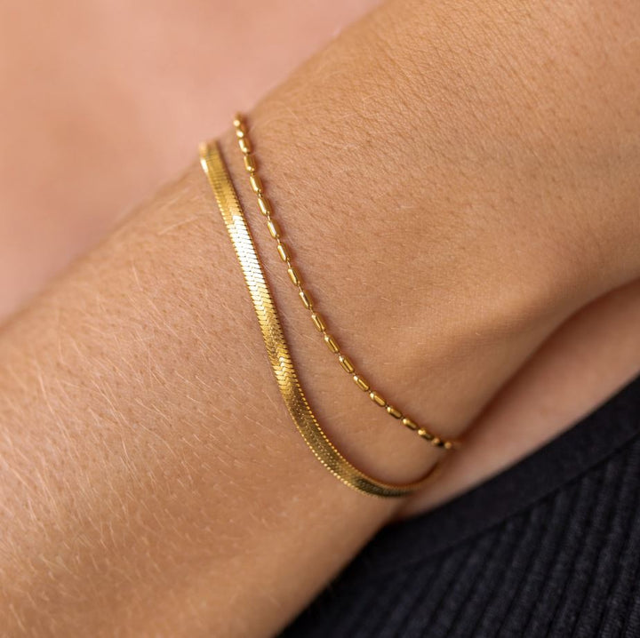 Essence Bracelet