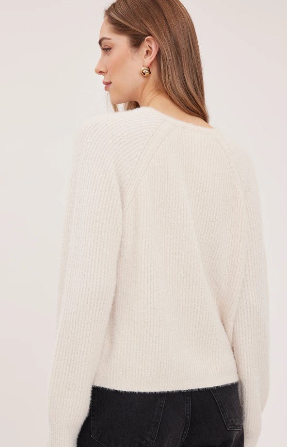 Filomena V Neck Sweater - Cream - Jaffi&