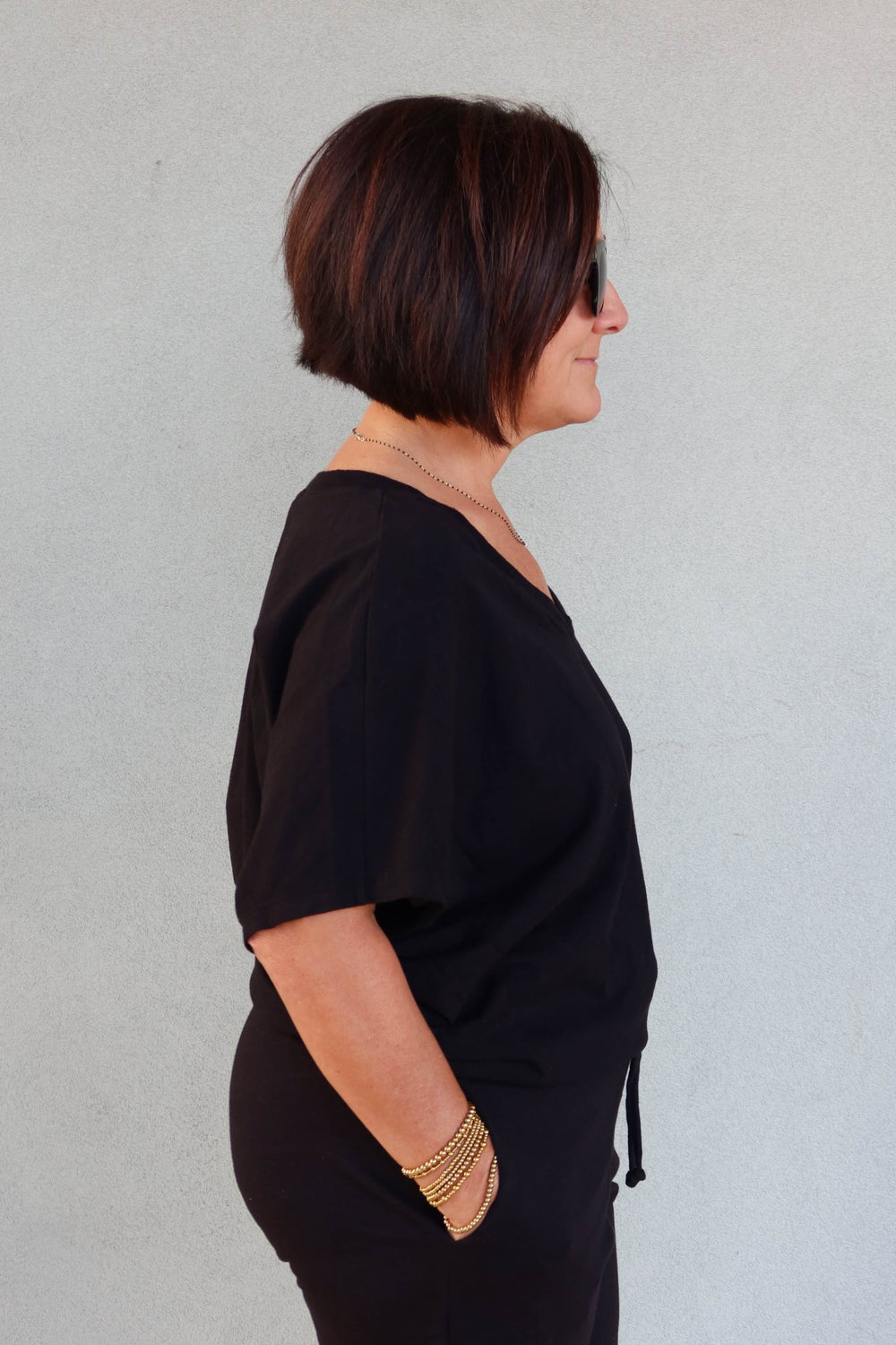 Freya Easy V Neck Top - Black - Jaffi's