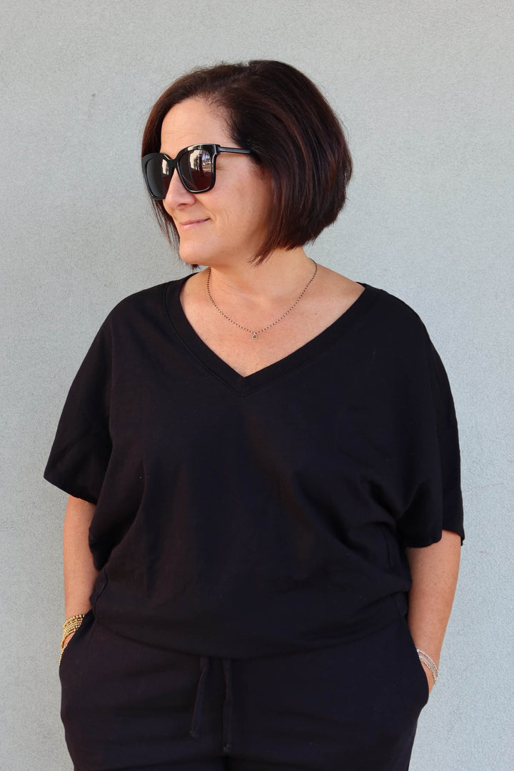 Freya Easy V Neck Top - Black - Jaffi's