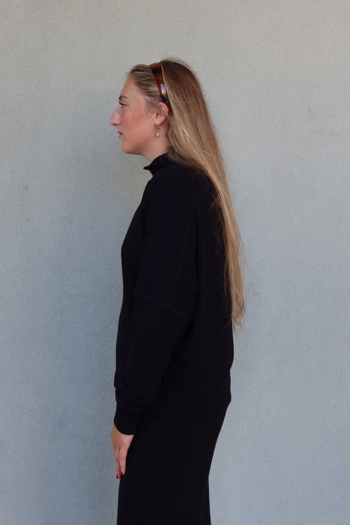 Frida Mock Neck Top - Black - Jaffi&
