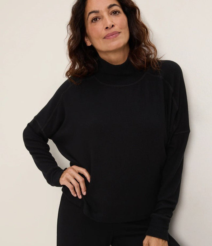 Frida Mock Neck Top - Black - Jaffi&